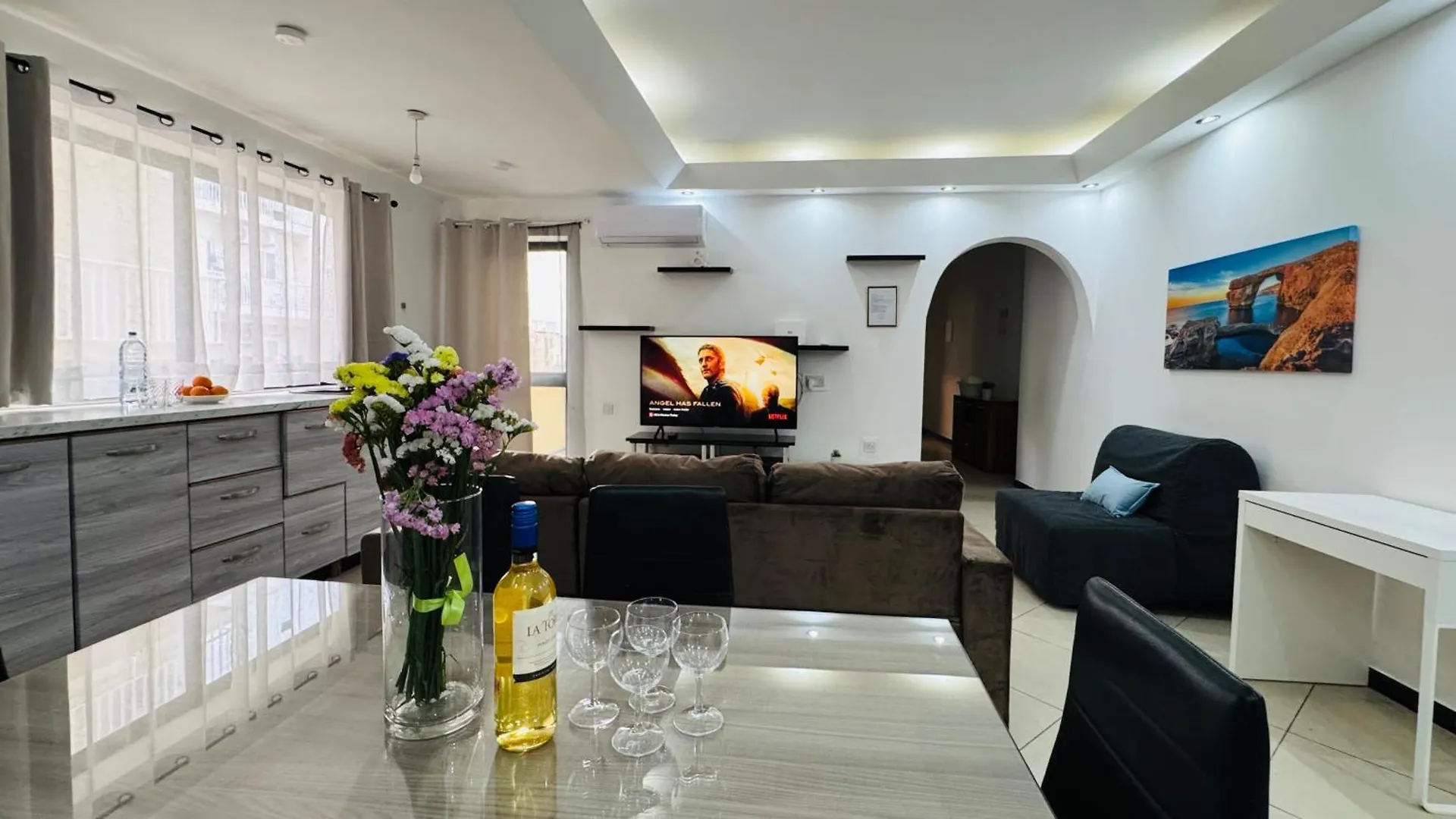 Sunny Apartment Gzira